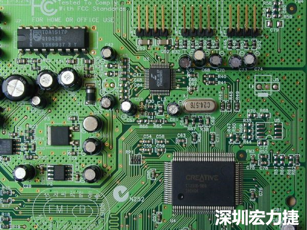 針對(duì)PCB區(qū)塊產(chǎn)生的EMI干擾問(wèn)題，可使用EMI改善對(duì)策元件重點(diǎn)改善。
