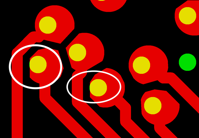 PCB生產(chǎn)會產(chǎn)生同一方向性的小小量偏移，焊盤被削的方向無規(guī)則，最惡劣的情況還會出現(xiàn)個(gè)別孔破焊環(huán)