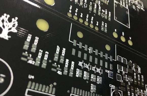 絲印位號設(shè)計錯誤會影響PCBA貼片加工嗎？