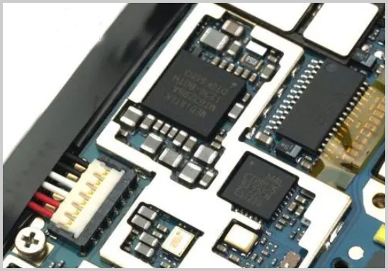 PCB設(shè)計如何避免連錫？實用技巧與預(yù)防方案